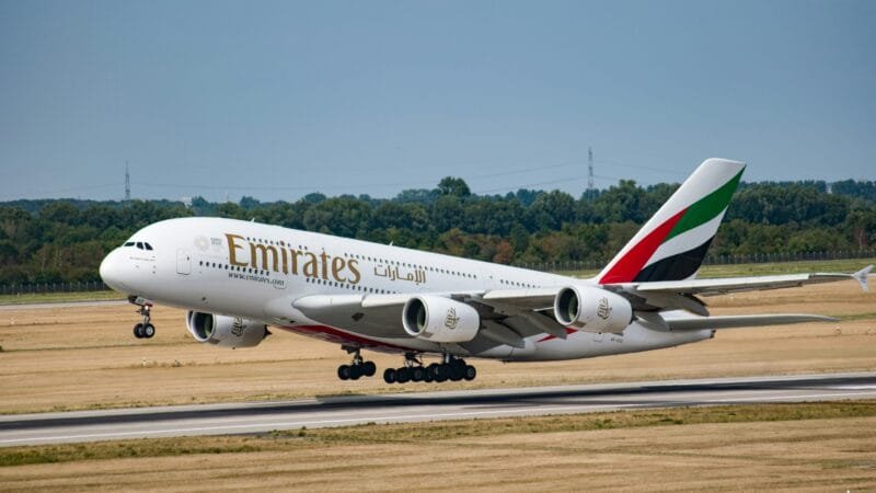 Emirates-adshad-The World's Most Famous Airlines