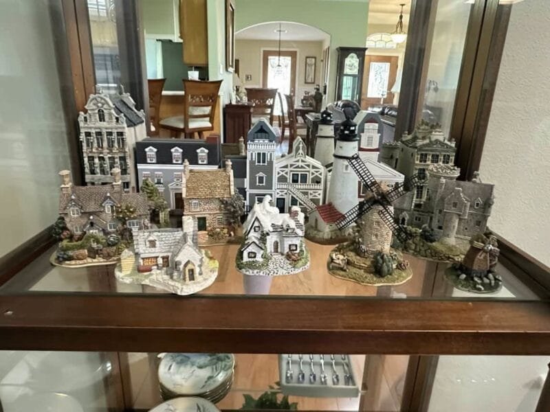 Blue Moon Estate Sales USA (NW Houston)