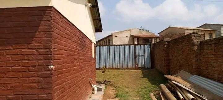 3 BEDROOM HOUSE FOR SALE - MANTHAKI, MZUZU
