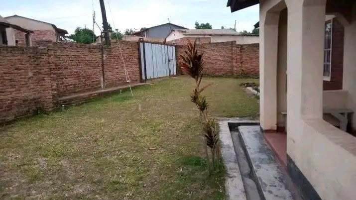 3 BEDROOM HOUSE FOR SALE - MANTHAKI, MZUZU
