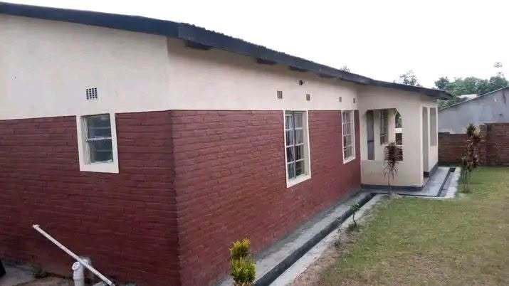 3 BEDROOM HOUSE FOR SALE - MANTHAKI, MZUZU