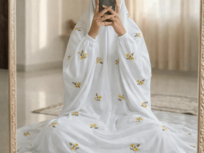 Embroidered Namaz Chaddar - White D2