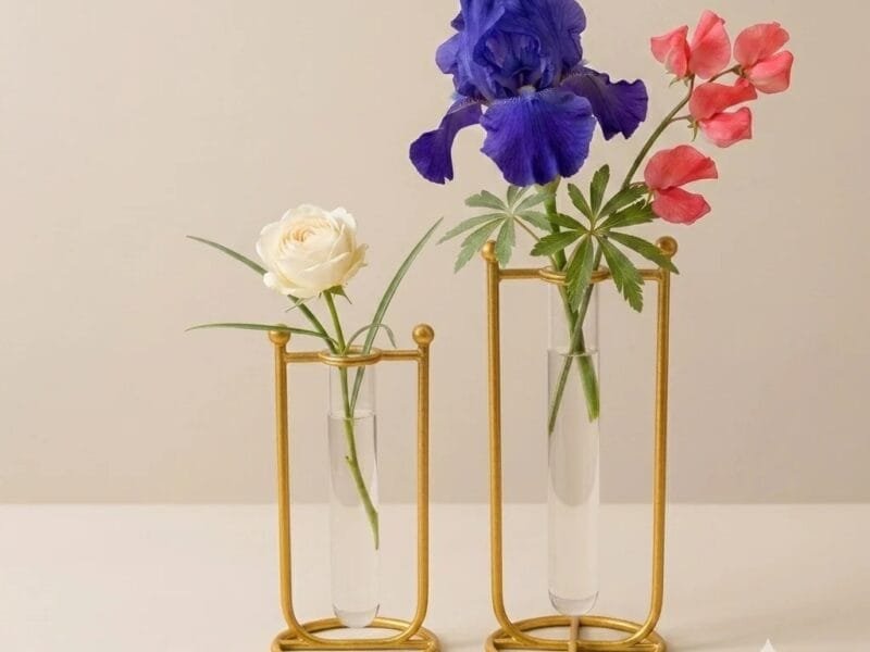 Flower vase with tubet
