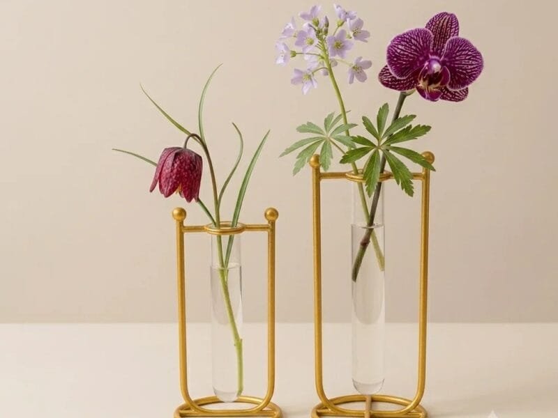 Flower vase with tubet